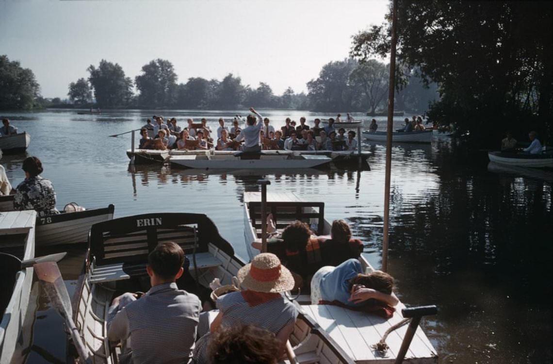 boats on the pond for the original performance of Music on the Meare
